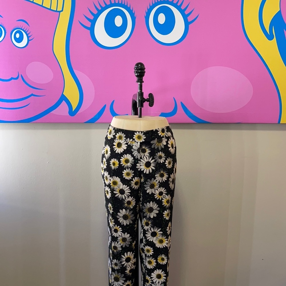 Moschino Black Yellow Daisy Cropped Pants